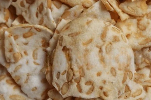 Kalori Keripik Tempe Sagu, Seberapa Sehat Camilan Ini?